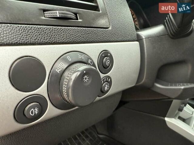 Красный Опель Астра, объемом двигателя 1.8 л и пробегом 215 тыс. км за 4950 $, фото 55 на Automoto.ua