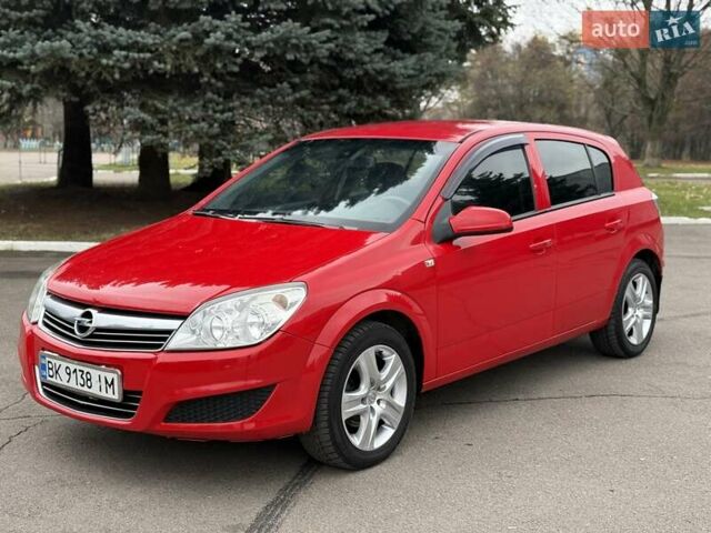 Красный Опель Астра, объемом двигателя 1.8 л и пробегом 215 тыс. км за 4950 $, фото 5 на Automoto.ua