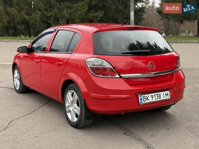 Красный Опель Астра, объемом двигателя 1.8 л и пробегом 215 тыс. км за 4950 $, фото 24 на Automoto.ua