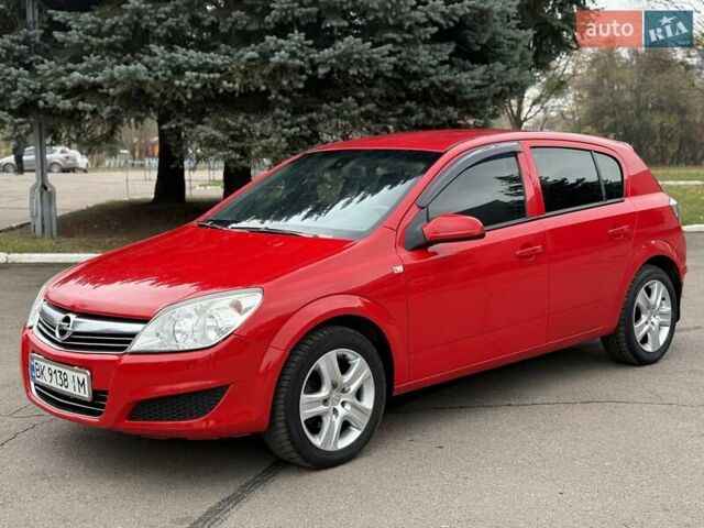 Красный Опель Астра, объемом двигателя 1.8 л и пробегом 215 тыс. км за 4950 $, фото 3 на Automoto.ua