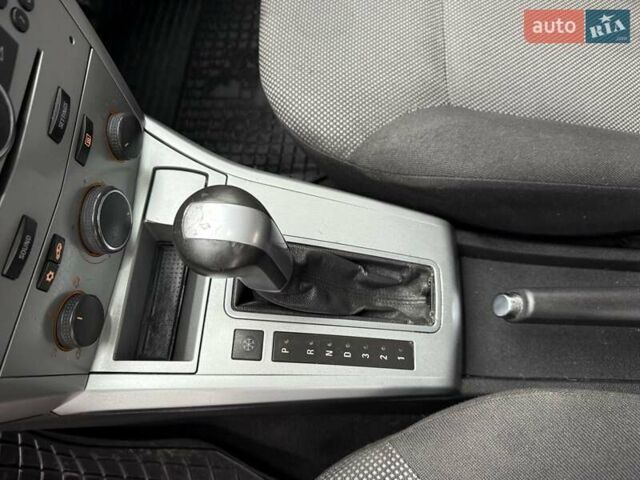 Красный Опель Астра, объемом двигателя 1.8 л и пробегом 215 тыс. км за 4950 $, фото 54 на Automoto.ua