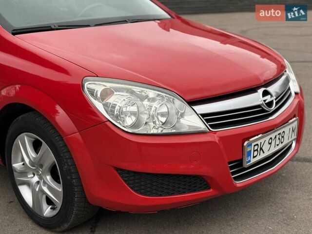 Красный Опель Астра, объемом двигателя 1.8 л и пробегом 215 тыс. км за 4950 $, фото 16 на Automoto.ua