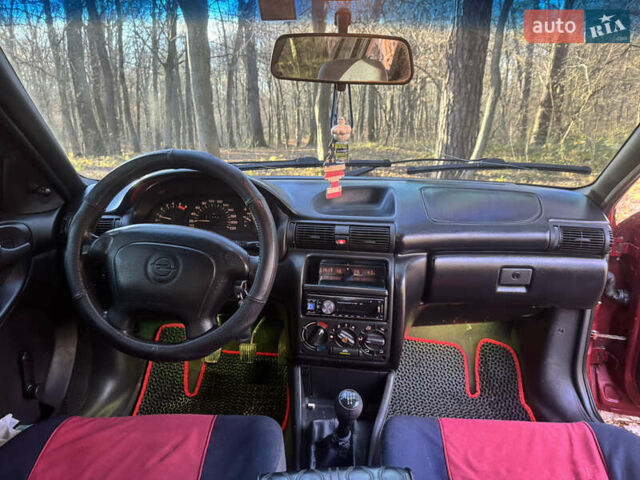 Красный Опель Астра, объемом двигателя 1.7 л и пробегом 413 тыс. км за 2450 $, фото 26 на Automoto.ua