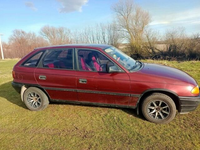 Червоний Опель Астра, об'ємом двигуна 1.4 л та пробігом 3 тис. км за 700 $, фото 1 на Automoto.ua