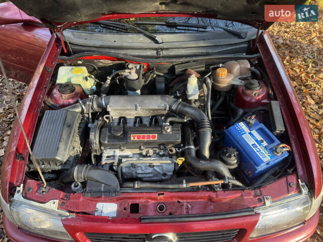 Красный Опель Астра, объемом двигателя 1.7 л и пробегом 413 тыс. км за 2450 $, фото 28 на Automoto.ua