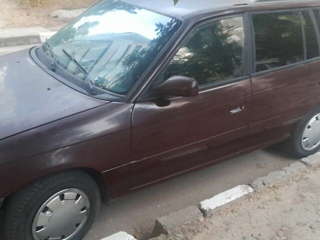 Красный Опель Астра, объемом двигателя 1.4 л и пробегом 500 тыс. км за 1300 $, фото 3 на Automoto.ua