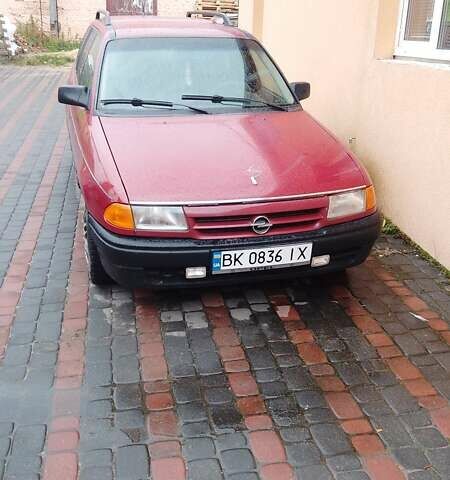 Червоний Опель Астра, об'ємом двигуна 1.8 л та пробігом 431 тис. км за 2000 $, фото 2 на Automoto.ua