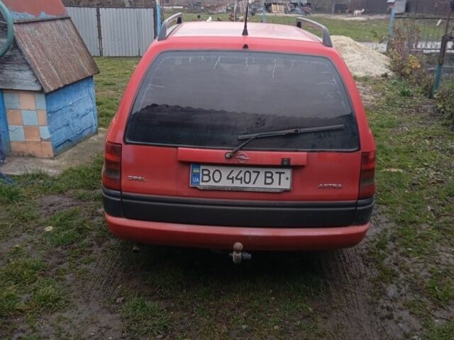 Красный Опель Астра, объемом двигателя 1.6 л и пробегом 310 тыс. км за 1250 $, фото 5 на Automoto.ua