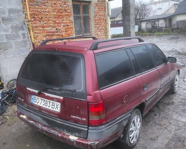 Красный Опель Астра, объемом двигателя 1.6 л и пробегом 320 тыс. км за 1200 $, фото 5 на Automoto.ua