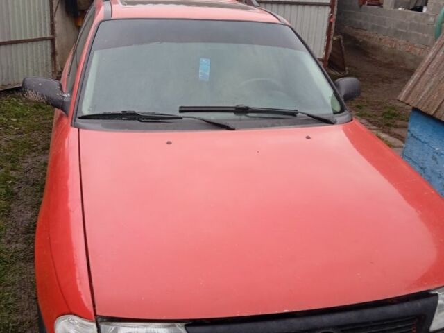 Красный Опель Астра, объемом двигателя 1.6 л и пробегом 310 тыс. км за 1250 $, фото 3 на Automoto.ua