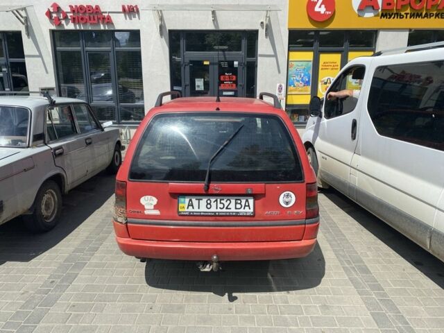 Красный Опель Астра, объемом двигателя 1.6 л и пробегом 100 тыс. км за 1700 $, фото 1 на Automoto.ua