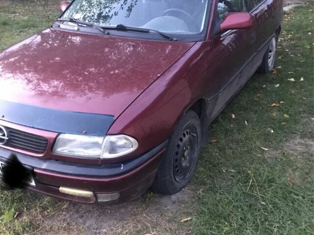 Красный Опель Астра, объемом двигателя 1.6 л и пробегом 30 тыс. км за 1800 $, фото 5 на Automoto.ua