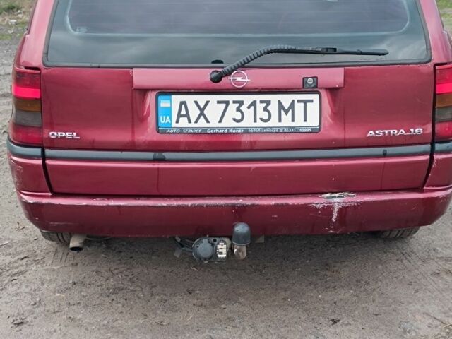 Красный Опель Астра, объемом двигателя 1.6 л и пробегом 400 тыс. км за 2000 $, фото 3 на Automoto.ua