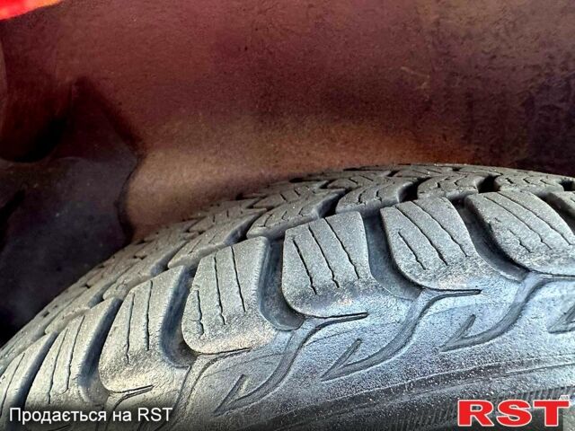 Красный Опель Астра, объемом двигателя 1.6 л и пробегом 300 тыс. км за 2550 $, фото 7 на Automoto.ua