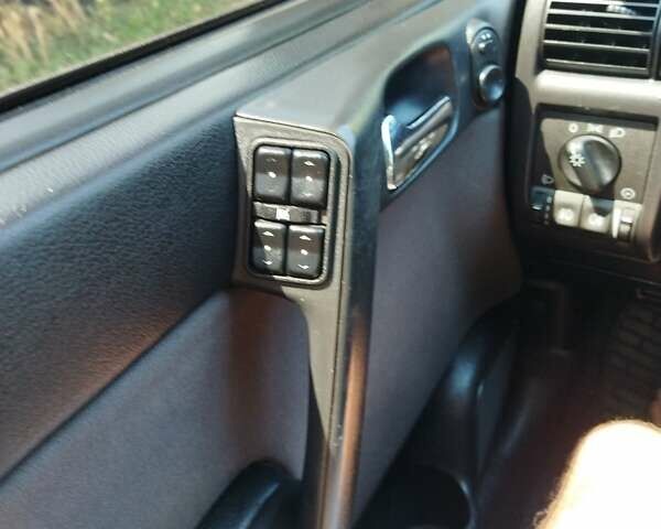 Красный Опель Астра, объемом двигателя 1.6 л и пробегом 398 тыс. км за 3500 $, фото 9 на Automoto.ua