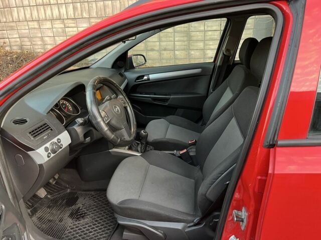 Червоний Опель Астра, об'ємом двигуна 1.9 л та пробігом 265 тис. км за 2200 $, фото 11 на Automoto.ua