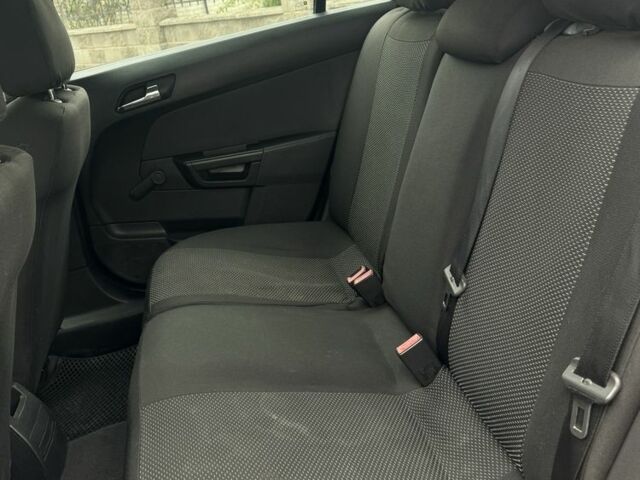 Красный Опель Астра, объемом двигателя 1.9 л и пробегом 347 тыс. км за 4000 $, фото 22 на Automoto.ua