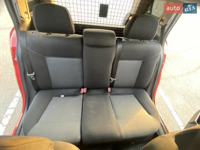 Красный Опель Астра, объемом двигателя 1.9 л и пробегом 295 тыс. км за 6000 $, фото 19 на Automoto.ua