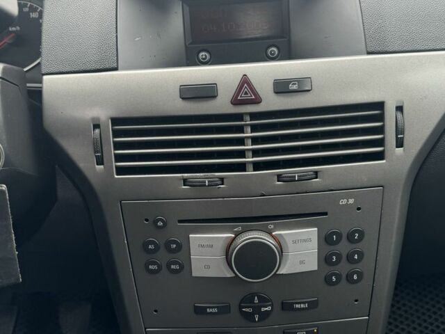 Красный Опель Астра, объемом двигателя 1.9 л и пробегом 347 тыс. км за 4000 $, фото 20 на Automoto.ua