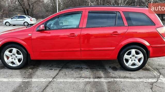 Красный Опель Астра, объемом двигателя 1.9 л и пробегом 332 тыс. км за 5500 $, фото 1 на Automoto.ua