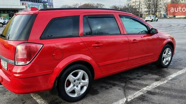 Красный Опель Астра, объемом двигателя 1.9 л и пробегом 332 тыс. км за 5500 $, фото 5 на Automoto.ua