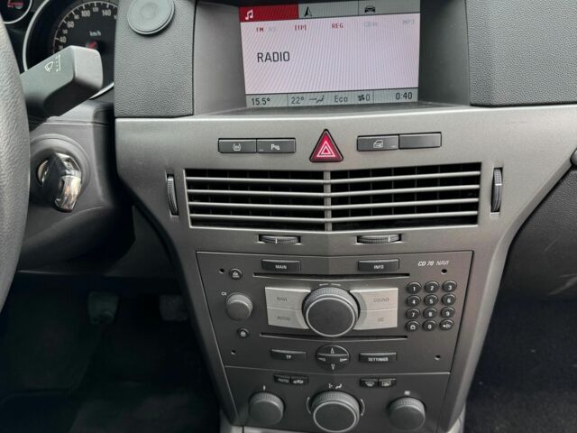 Красный Опель Астра, объемом двигателя 1.8 л и пробегом 204 тыс. км за 4750 $, фото 4 на Automoto.ua