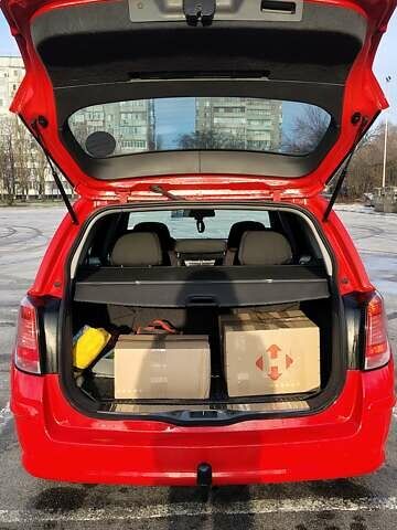 Красный Опель Астра, объемом двигателя 1.9 л и пробегом 332 тыс. км за 5500 $, фото 9 на Automoto.ua