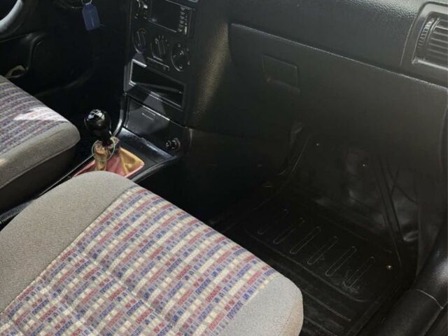 Червоний Опель Астра, об'ємом двигуна 1.7 л та пробігом 300 тис. км за 2500 $, фото 6 на Automoto.ua