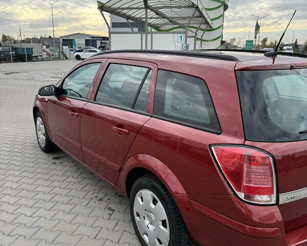Красный Опель Астра, объемом двигателя 1.8 л и пробегом 204 тыс. км за 4750 $, фото 2 на Automoto.ua