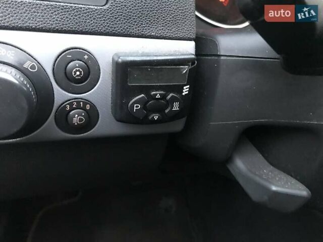 Красный Опель Астра, объемом двигателя 1.8 л и пробегом 244 тыс. км за 5300 $, фото 8 на Automoto.ua