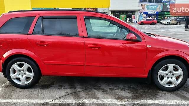 Красный Опель Астра, объемом двигателя 1.9 л и пробегом 332 тыс. км за 5500 $, фото 4 на Automoto.ua