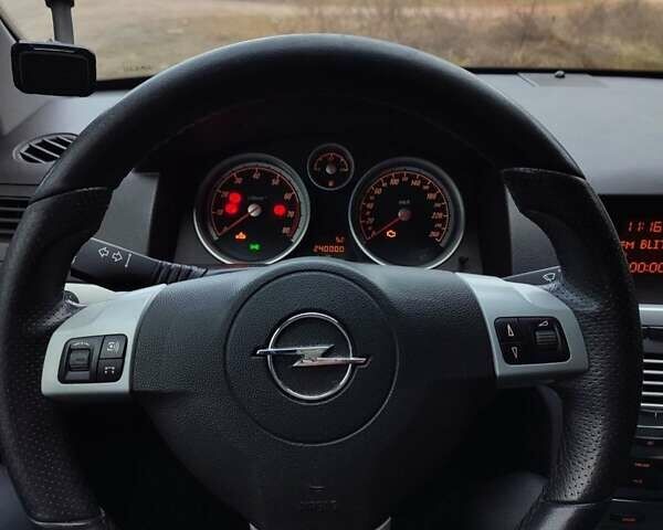 Червоний Опель Астра, об'ємом двигуна 1.6 л та пробігом 242 тис. км за 5150 $, фото 10 на Automoto.ua