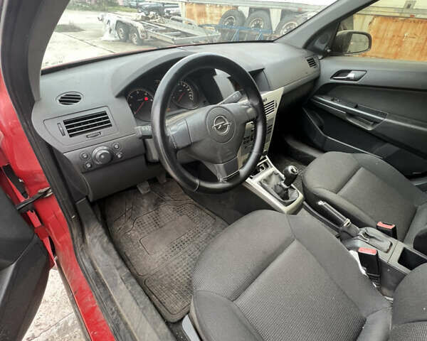 Красный Опель Астра, объемом двигателя 1.3 л и пробегом 539 тыс. км за 4000 $, фото 4 на Automoto.ua