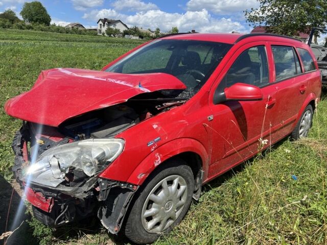 Красный Опель Астра, объемом двигателя 1.6 л и пробегом 150 тыс. км за 1750 $, фото 4 на Automoto.ua