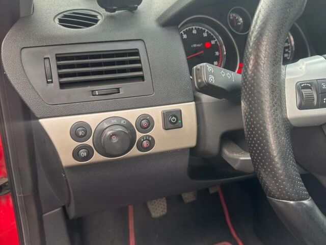 Красный Опель Астра, объемом двигателя 1.6 л и пробегом 160 тыс. км за 4900 $, фото 3 на Automoto.ua