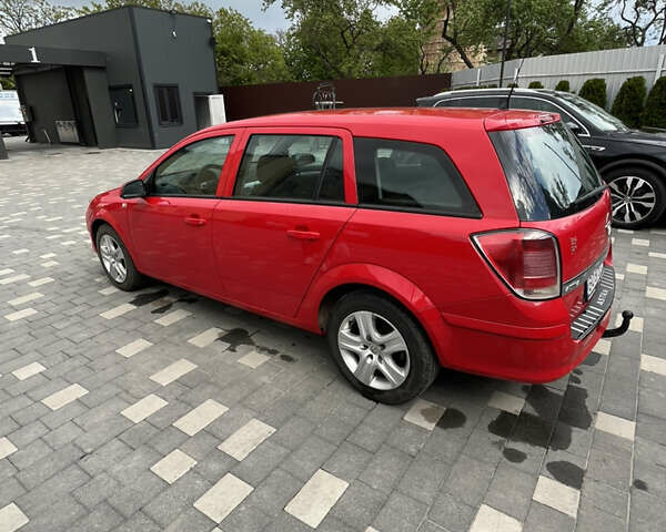 Красный Опель Астра, объемом двигателя 1.8 л и пробегом 262 тыс. км за 5200 $, фото 4 на Automoto.ua
