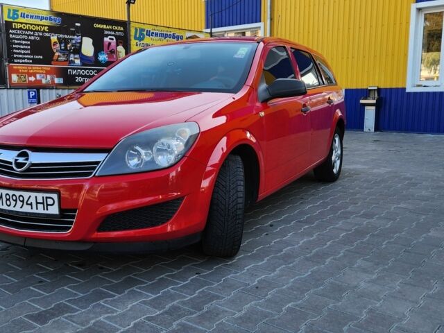 Красный Опель Астра, объемом двигателя 1.4 л и пробегом 217 тыс. км за 4950 $, фото 3 на Automoto.ua