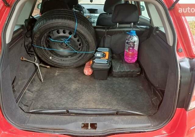 Красный Опель Астра, объемом двигателя 1.6 л и пробегом 187 тыс. км за 5900 $, фото 6 на Automoto.ua