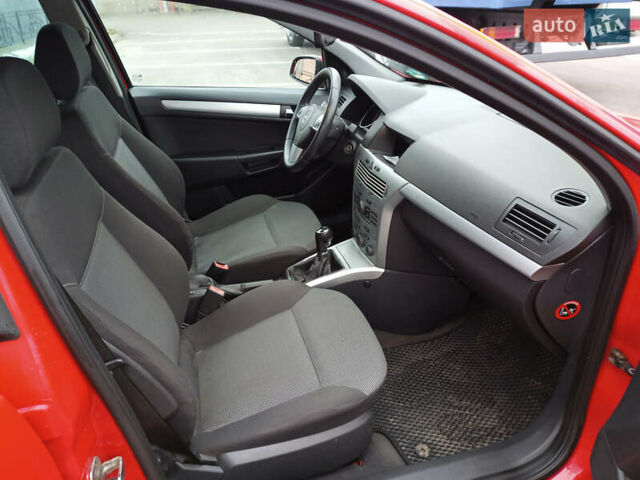 Красный Опель Астра, объемом двигателя 1.6 л и пробегом 180 тыс. км за 5999 $, фото 18 на Automoto.ua