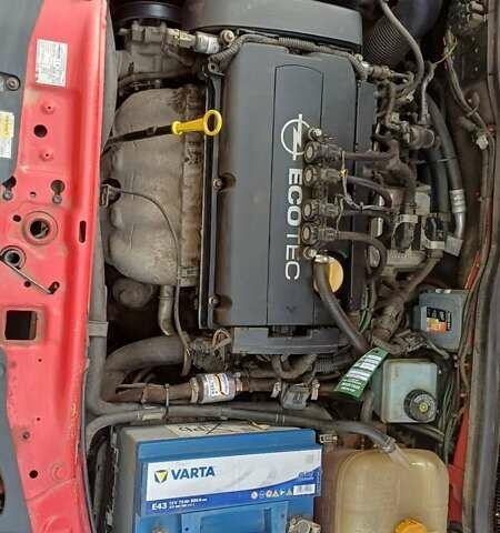 Красный Опель Астра, объемом двигателя 1.6 л и пробегом 187 тыс. км за 5900 $, фото 11 на Automoto.ua