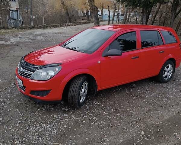 Красный Опель Астра, объемом двигателя 1.4 л и пробегом 254 тыс. км за 4100 $, фото 15 на Automoto.ua