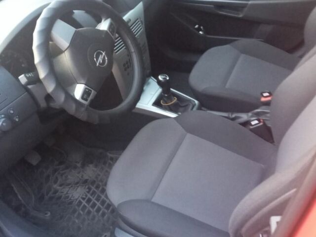 Красный Опель Астра, объемом двигателя 1.6 л и пробегом 116 тыс. км за 8155 $, фото 5 на Automoto.ua