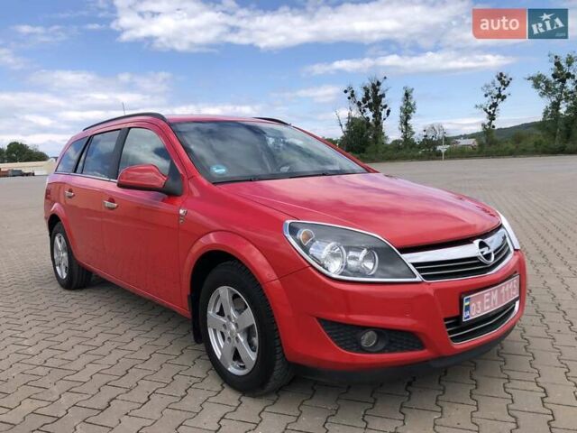 Красный Опель Астра, объемом двигателя 1.3 л и пробегом 229 тыс. км за 5990 $, фото 4 на Automoto.ua