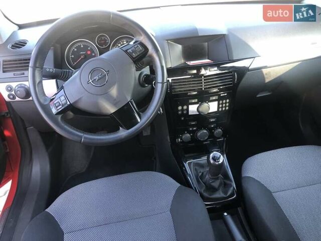 Красный Опель Астра, объемом двигателя 1.3 л и пробегом 229 тыс. км за 5990 $, фото 15 на Automoto.ua