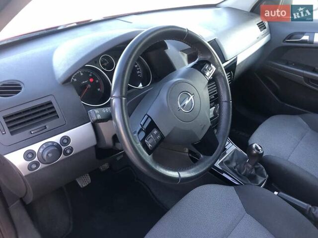 Красный Опель Астра, объемом двигателя 1.3 л и пробегом 229 тыс. км за 5990 $, фото 27 на Automoto.ua