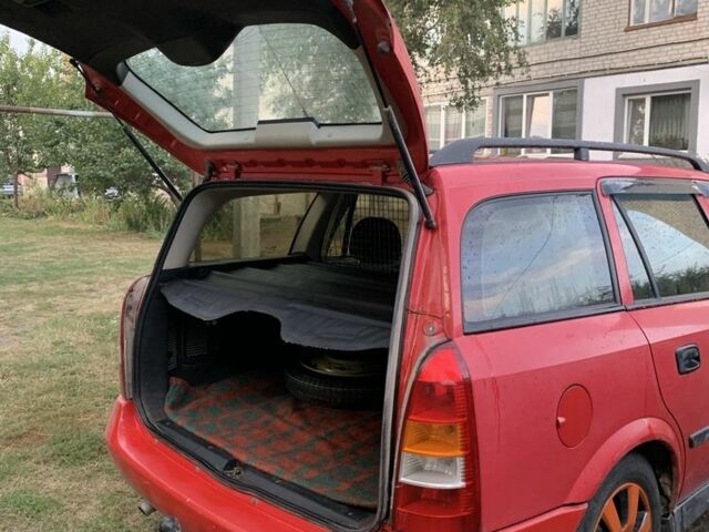 Опель Астра 2010 в Бердичеве на Automoto.ua Красный Опель Астра, объемом двигателя 0 л и пробегом 300 тыс. км за 2400 $, фото 6 на Automoto.ua