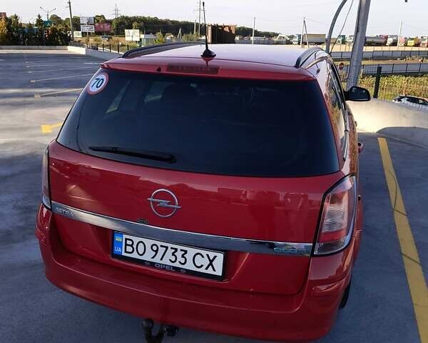 Красный Опель Астра, объемом двигателя 1.7 л и пробегом 241 тыс. км за 4900 $, фото 1 на Automoto.ua