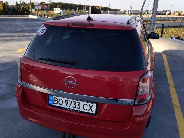 Красный Опель Астра, объемом двигателя 1.7 л и пробегом 241 тыс. км за 4900 $, фото 2 на Automoto.ua