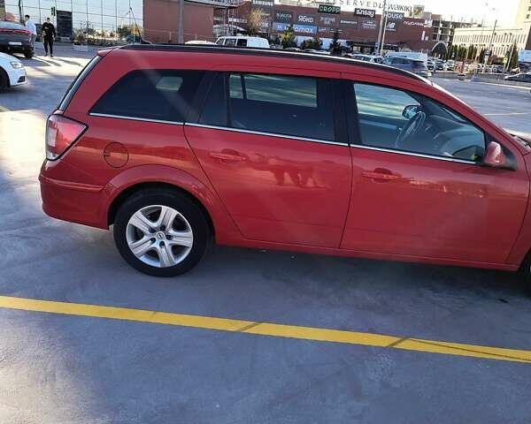 Красный Опель Астра, объемом двигателя 1.7 л и пробегом 241 тыс. км за 4900 $, фото 4 на Automoto.ua