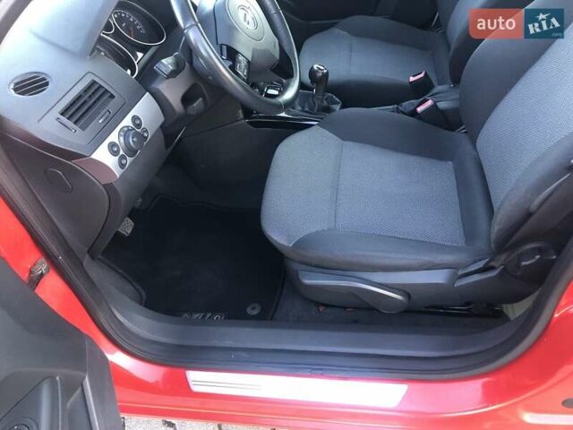 Красный Опель Астра, объемом двигателя 1.3 л и пробегом 229 тыс. км за 5990 $, фото 28 на Automoto.ua
